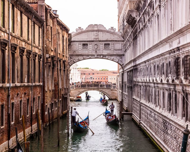 Venice: Private Tour with Doge's Palace, St. Mark's, Gondola - Starting at Chiesa di San Giacomo di Rialto: A Smart First Step