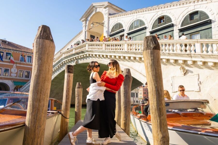 Venice: Professional Photoshoot at the Rialto Bridge - Why a Rialto Bridge photoshoot feels better than selfies