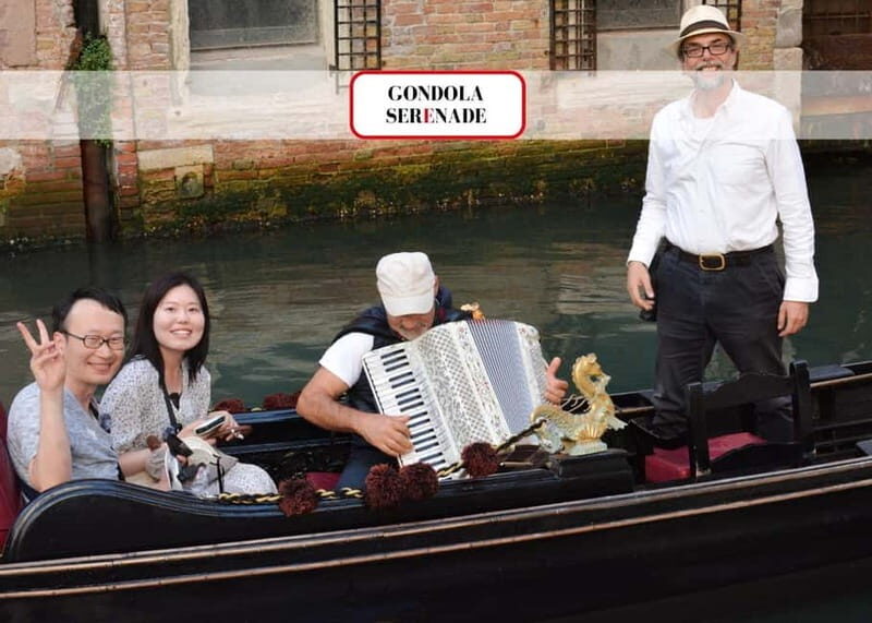 Venice: Romantic Shared Gondola Serenade on the Grand Canal - The 30-Minute Gondola Ride: What You Actually Pay For
