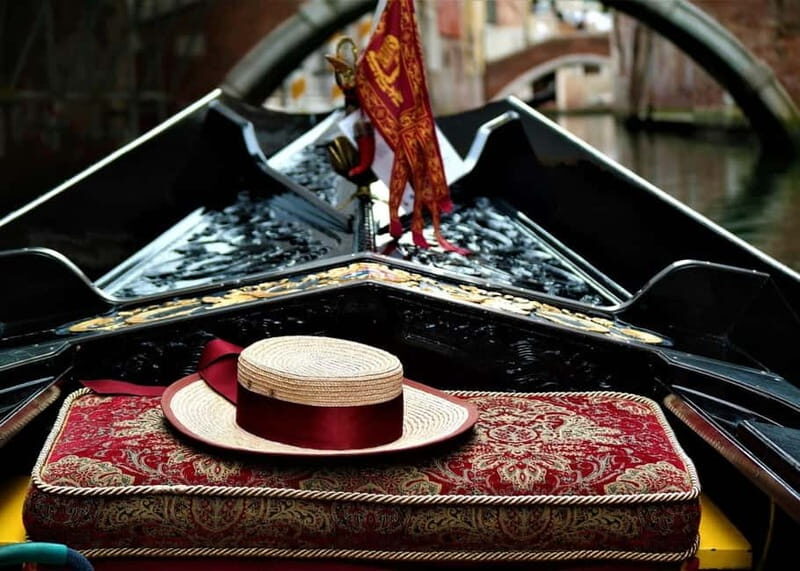 Venice: Romantic Shared Gondola Serenade on the Grand Canal - Optional Dinner: When the Combo Makes Sense