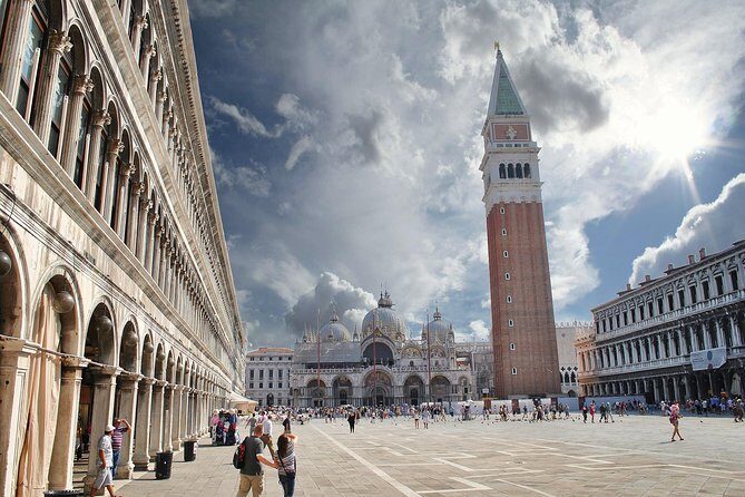 Venice Saint Mark's Basilica and gondola tour in the morning - The gondola ride from San Moisè: calm canals, not scripted narration