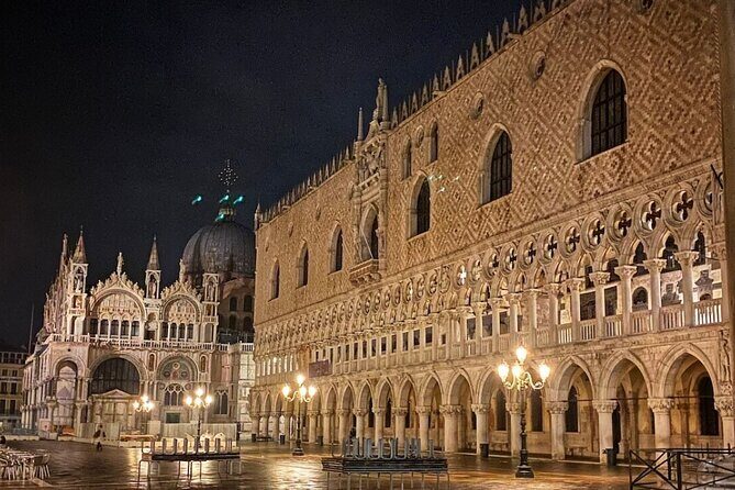 Venice- Saint Mark's Basilica Exclusive Night Tour - Entering Saint Mark’s Basilica: Mosaics in Candlelit Calm