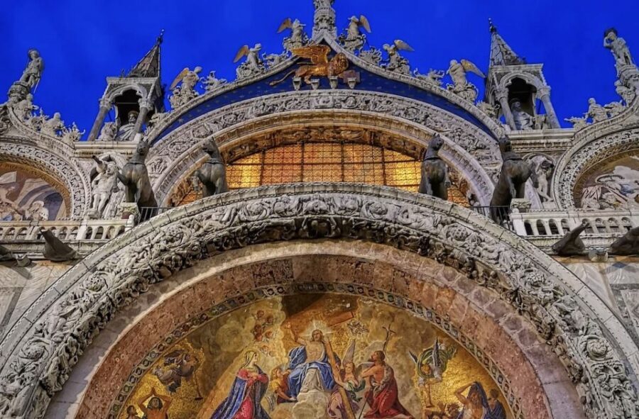 Venice: Saint Mark's Basilica Private Tour at Night - Getting into the basilica after hours, without the usual crush
