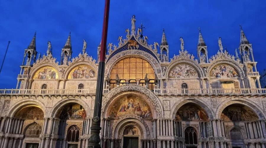 Venice: Saint Mark's Basilica Private Tour at Night - Pala d’Oro: the gold altarpiece moment you’ll remember