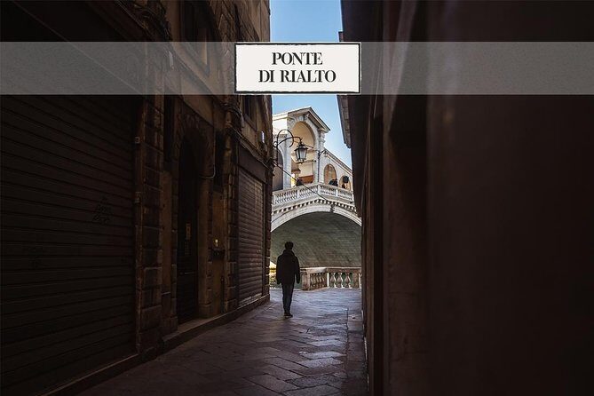 Venice: San Marco to Rialto Walking Tour & Spritz Like a Local - San Marco Square: The Big Stage (and How to Enjoy It)
