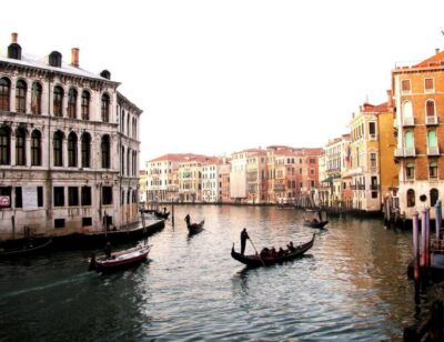 Venice Shared Gondola Ride - The main sights you pass: Basilica della Salute dome + Teatro la Fenice