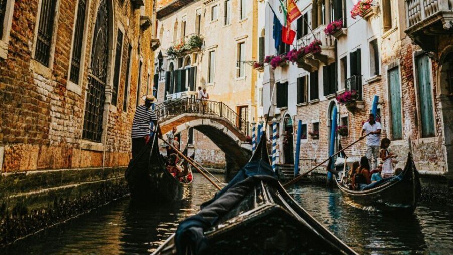 Venice: Shared Gondola Ride at Sunset - Value check: is $71 for 25 minutes actually worth it?