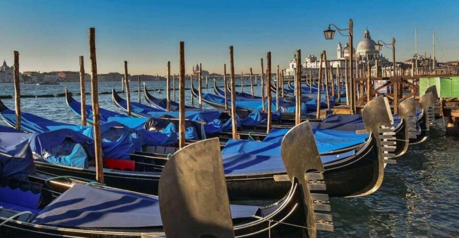 Venice: Shared Gondola Tour - What the Ride Looks Like on the Grand Canal