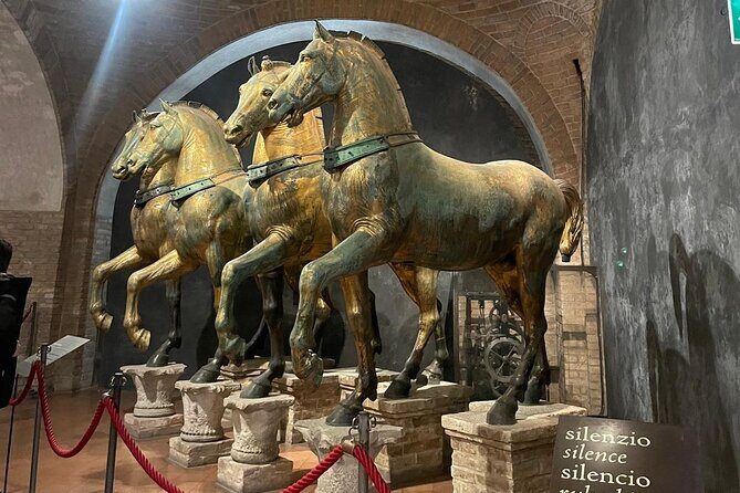 Venice Skip the line of San Mark Basilica and Doge's Palace Tour - Skip-the-line in St. Mark’s Square: how the timing really feels