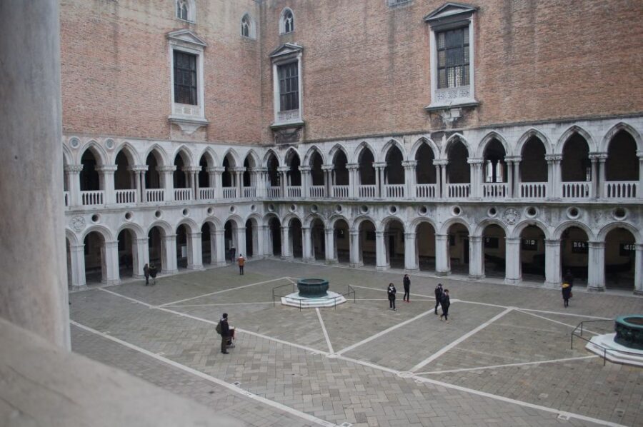 Venice: St Mark’s Basilica and Doge’s Palace Private Tour - Starting in Piazza San Marco (and not wasting your first hour)