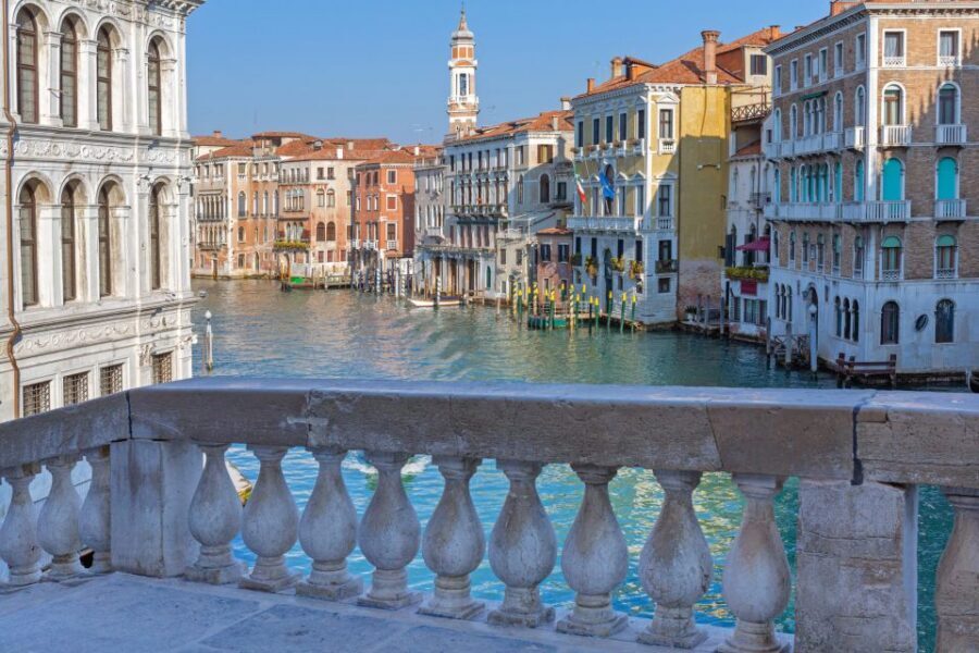 Venice: St. Mark's Basilica, Doge's Palace & Gondola Ride - One day that strings together the sights you’d otherwise split