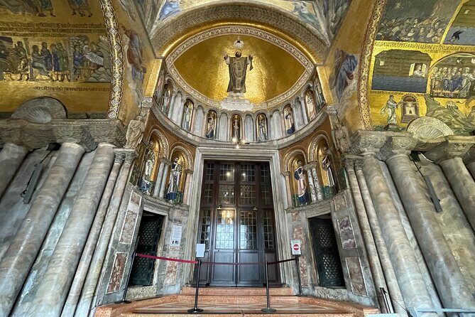 Venice: St.Mark's Basilica & Doge's Palace Tour with Tickets - Doge’s Palace: ornate Gothic power, New Prisons, and Bridge of Sighs