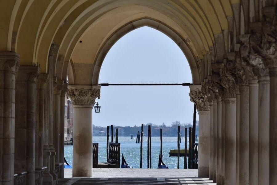 Venice: St. Mark’s Basilica Live Guided Tour - What you’ll see in St. Mark’s: mosaics, floors, and meaning