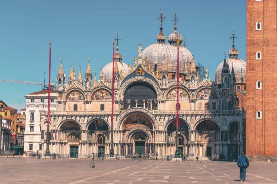 Venice: St. Mark's, Doges Palace, Rialto, and Gondola Tour - Rialto Bridge and the Walk Through Backstreets: Classic Views, Less Chaos