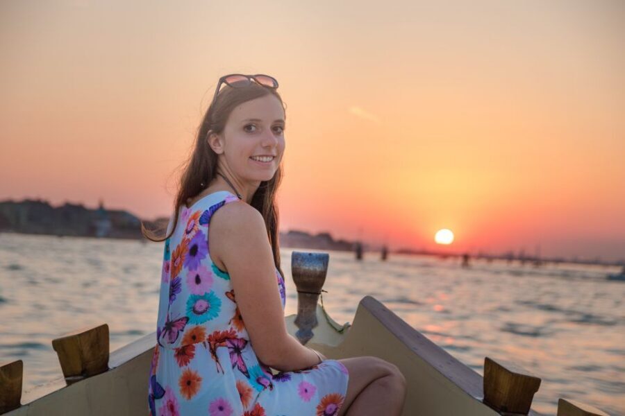Venice: Sunset Cruise by Typical Venetian Boat - Tips for a Smooth Ride: What to Wear and Bring
