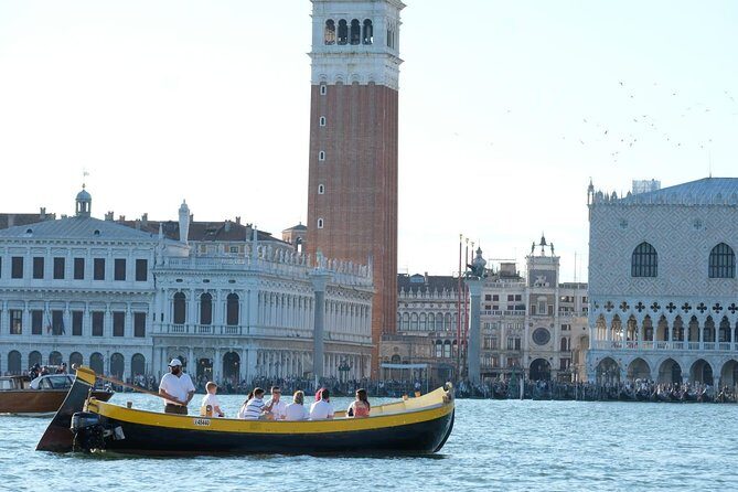 Venice Sunset Cruise by Typical Venetian Boat with Prosecco - The sunset pause between Giudecca and San Giorgio Maggiore