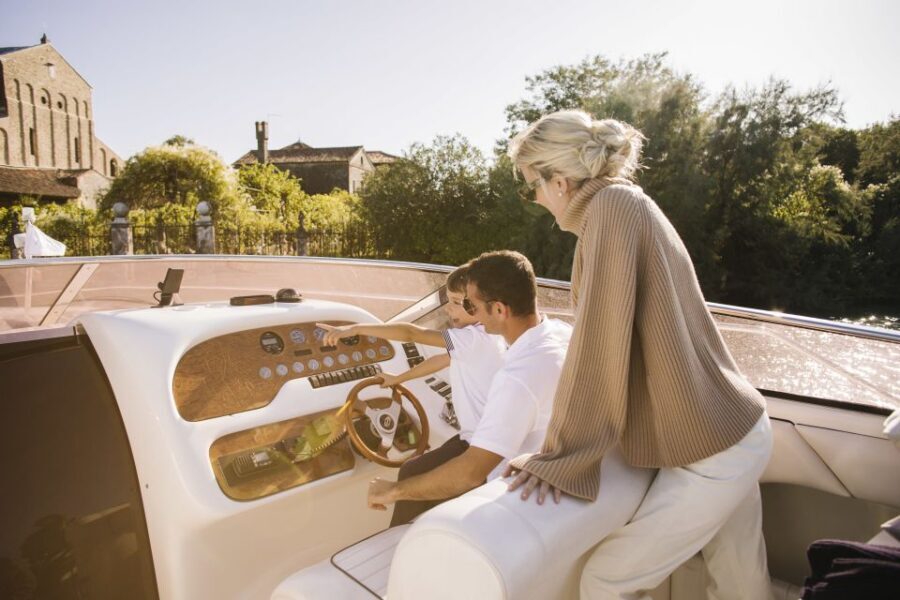 Venice: Sunset Yacht Experience - Included Drinks and Snacks: What You’ll Actually Get During the Ride