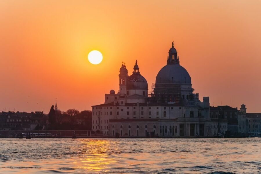 Venice: The Ghost & Legends Walking Tour - Venice’s Ghosts Work Best When the Streets Go Quiet