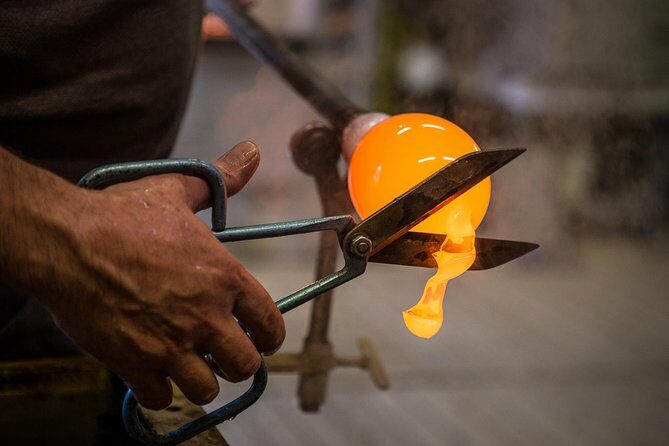 Venice: The Islands of the Lagoon Guided Tour - Murano: your live glass furnace stop in about 75 minutes