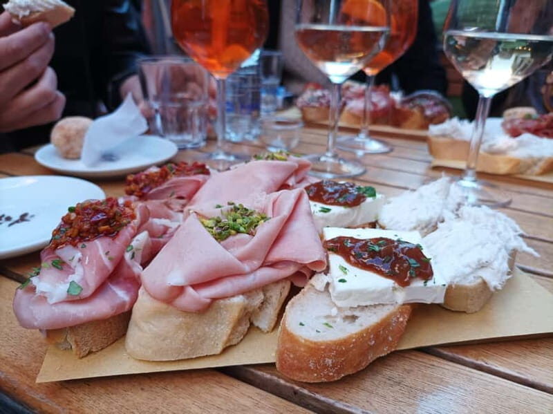 Venice: The Ultimate Food Tour with Wine & Spritz - Stop-by-stop: what happens at each part of the route