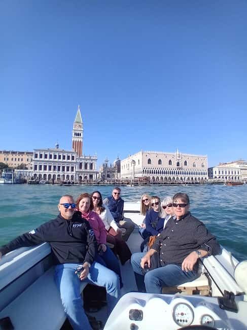 Venice: Venetian Aperitif on the Lagoon - Small-group hosting: what makes the cruise feel local