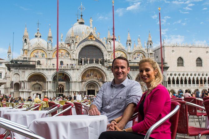 Venice VIP Photo Session in Venice - Meeting at Campo S. Giacomo di Rialto: where to start strong