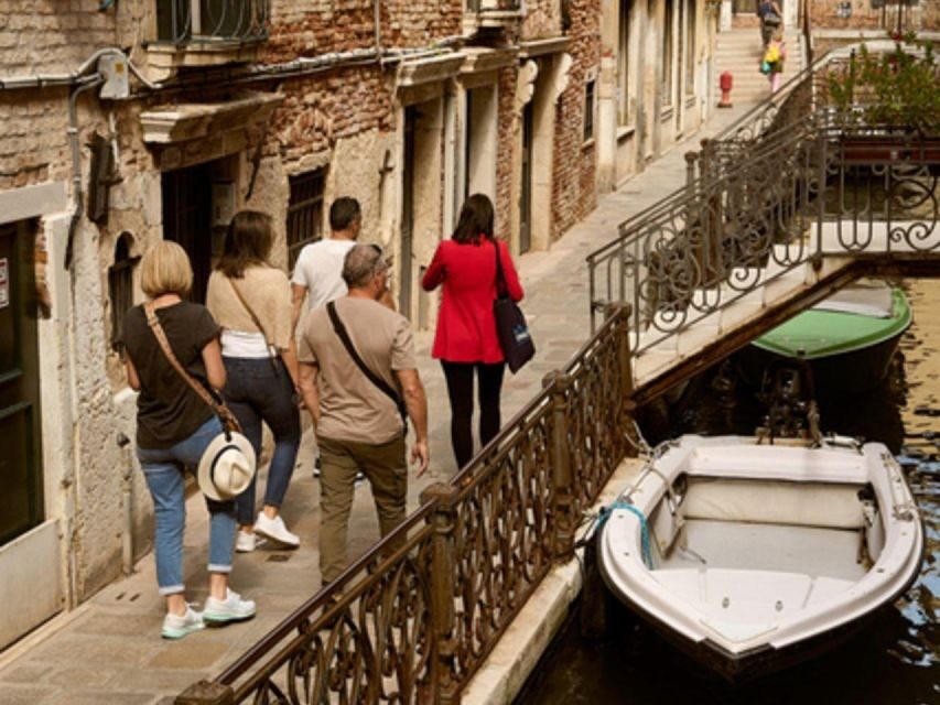 Venice: Vip Semi-Private Walking Tour with Gondola Ride - What You’ll See on the Walking Route: Campos, Landmarks, and the City’s Edges