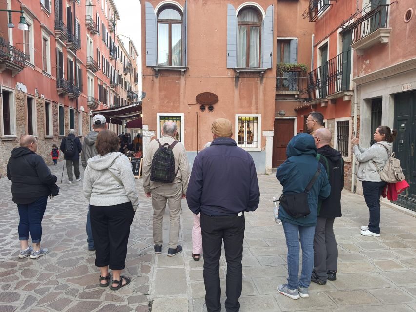 Venice: Walking Guided Tour of the City Must-See Sites - Why this 2-hour Venice walk is a smart first-day move