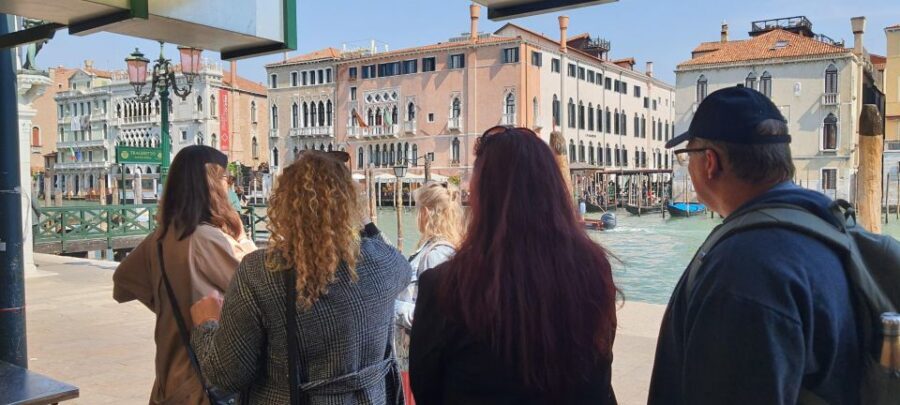 Venice: Walking Guided Tour of the City Must-See Sites - San Rocco and San Polo: learning Venice by its street “neighborhood logic”