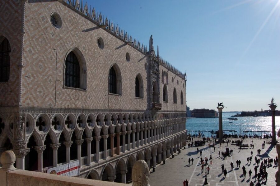 Venice Walking Tour and Doge's Palace Guided Visit - A 3-hour plan that turns Venice into a story