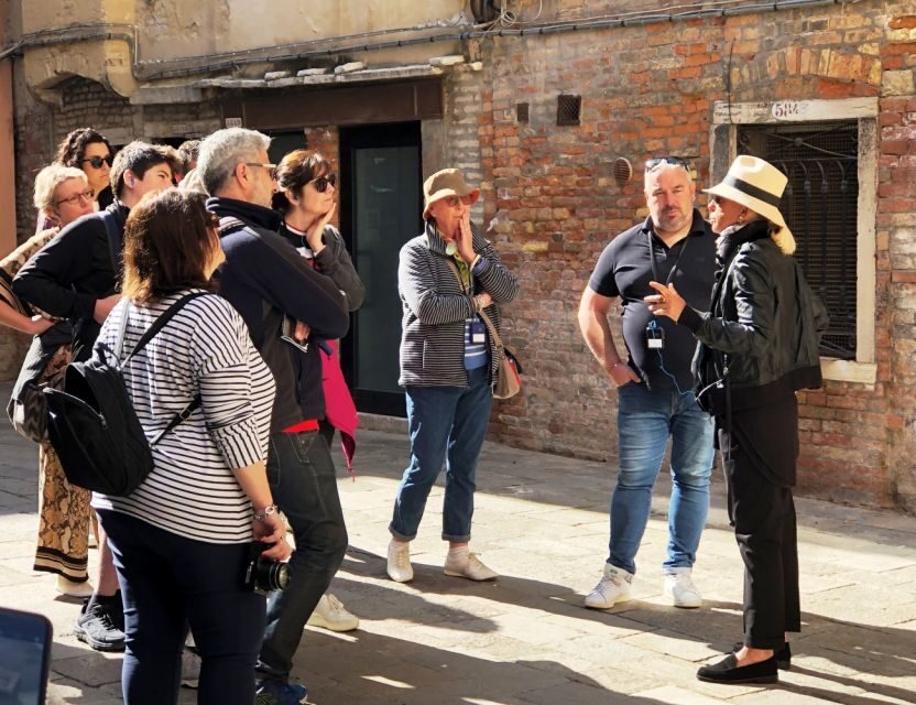 Venice Walking Tour and Gondola Ride Combo - Making it work on the ground: simple tips that matter in Venice