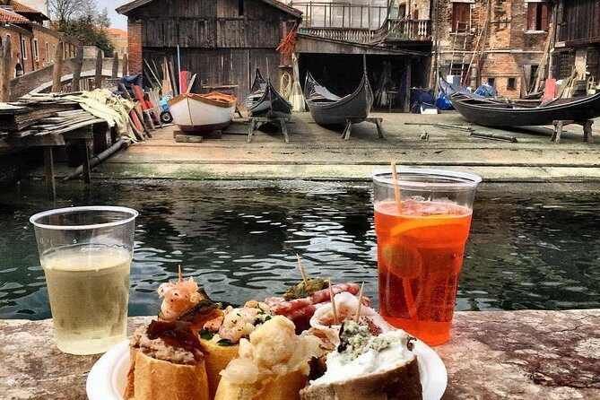 Venice Walking Tour: Eat and Drink - Ponte de Chiodo: a quick bridge stop with real character