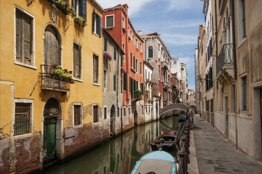 Venice: Walking Tour & Gondola Ride - St Mark’s Square: Doge’s Palace area and the power of Venice