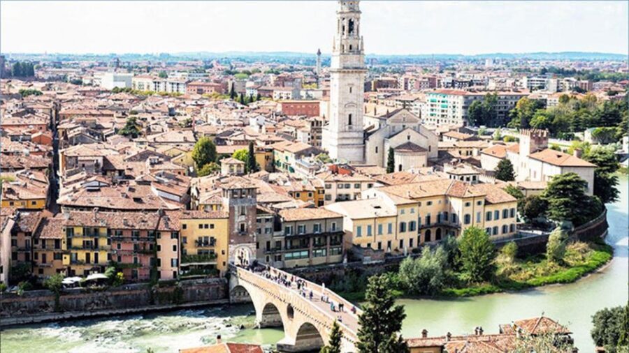 Verona Audioguide - TravelMate app for your smartphone - What’s inside the audio: 21 tracks and 63 minutes