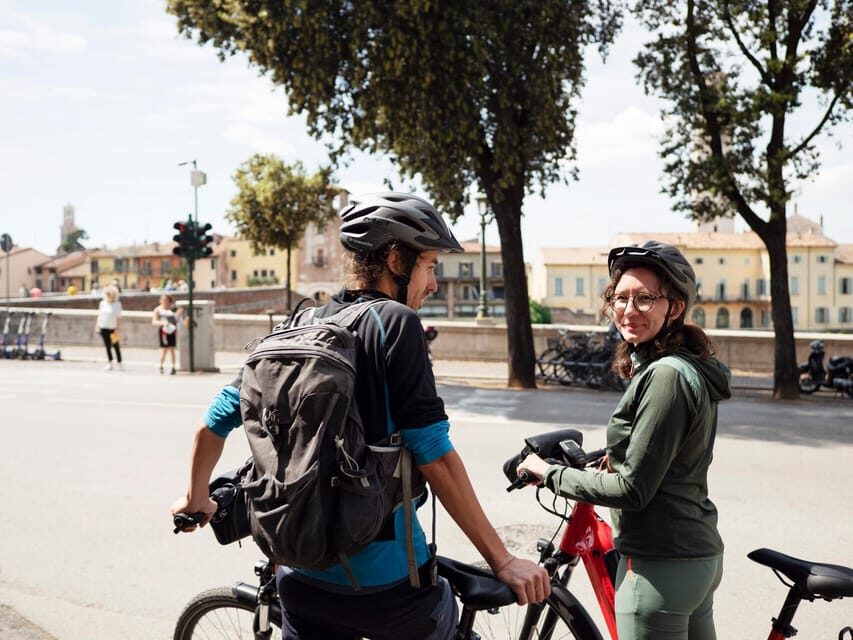 Verona Bike Tour, self-guided - Using the app in real Verona sun: the two issues to plan for