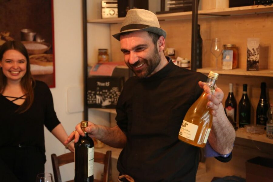 Verona centro: Olive Oil Tasting Experience - Wine, water, and pacing: keep your palate clear