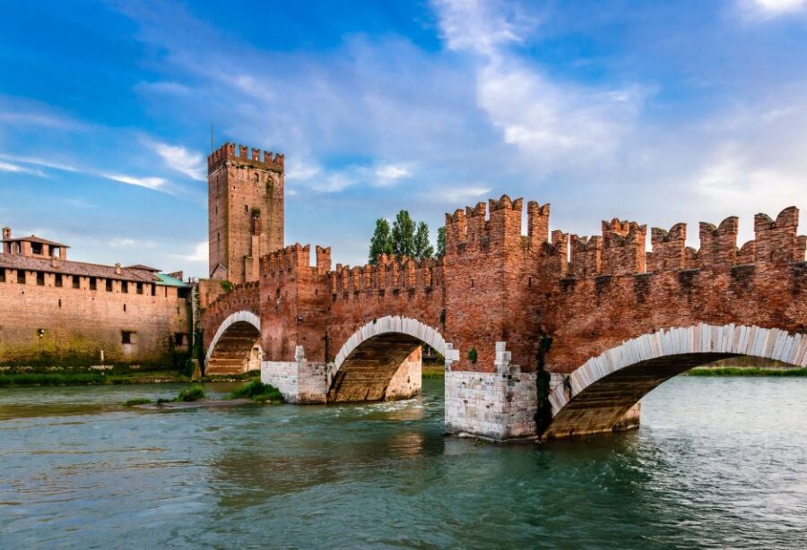 Verona: City Highlights Private Tour - Juliet’s Balcony and the Love-Note Wall Underneath
