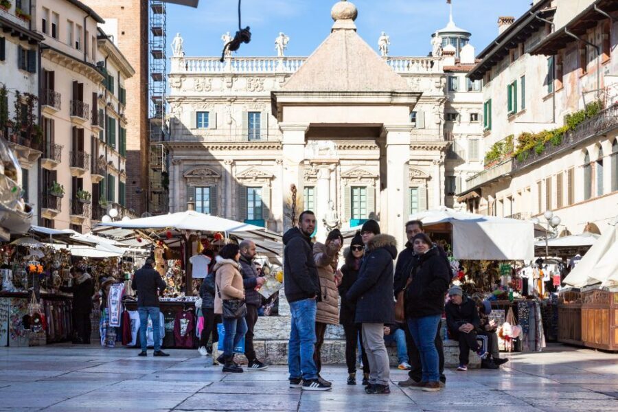 Verona: City Highlights & Street Food Walking Tour - Salumeria Gironda: salumi, cheese, and Valpolicella on a riverside pause