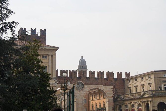 Verona City Sightseeing Walking Tour of Must-See Sites with Local Guide - From Austrian Civic Guard roots to today’s Town Hall
