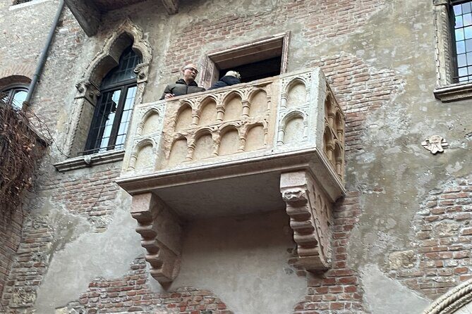 Verona: City Walking Tour with Cable Car Ride & Wine Aperitif - Piazza delle Erbe: quick taste of daily Verona