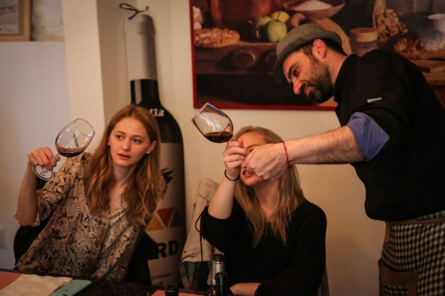 Verona: Classic Valpolicella Wine Tasting Experience - Should you book this one-hour Valpolicella tasting?