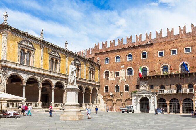 Verona Classic Walking tour - Arena di Verona: Roman scale, still doing its job