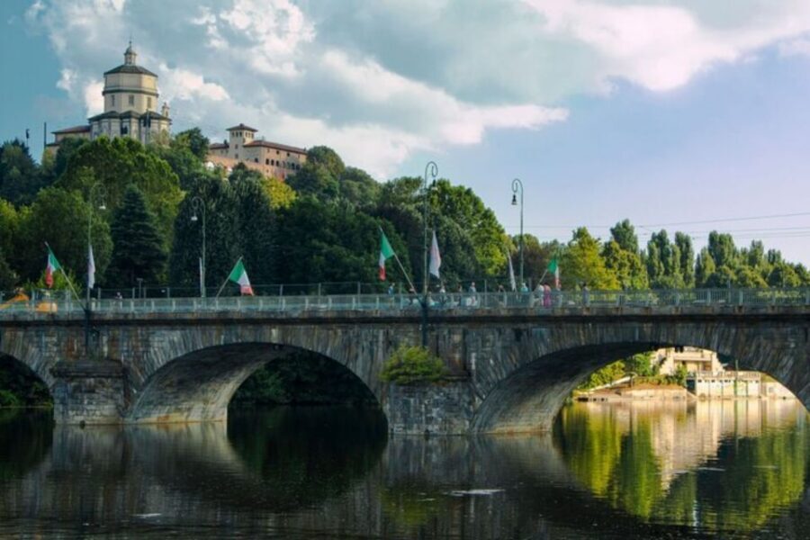 Verona: Custom Private Tour with a Local Guide - Why Verona feels easier with a private guide