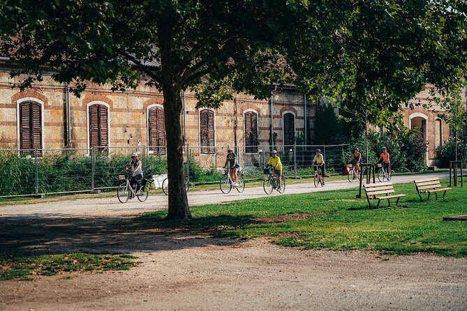 Verona e-bike tour: city center and panoramic views - Juliet, the Duomo, and the medieval markers that give Verona its mood