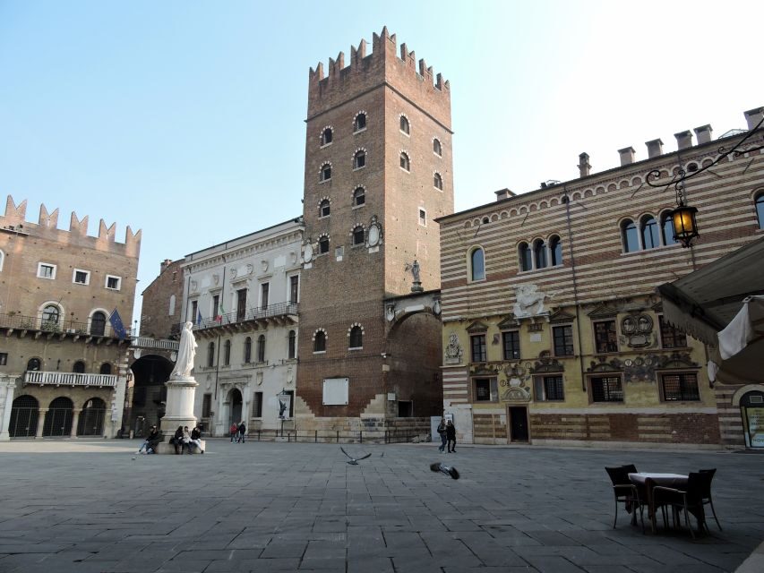 Verona Full-Day Tour from Lake Garda - Piazza delle Erbe and Piazza dei Signori: The City’s Power Centers
