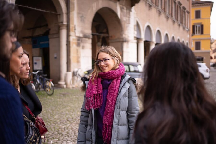 Verona: Full Meal & Wine Tasting Walking Tour - Basilica di Santa Anastasia stop: classic comfort flavors and local pairings