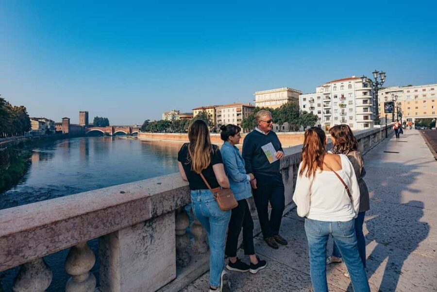 Verona: Highlights Walking Tour with Arena Priority Access - Castelvecchio Bridge and the Scaligeri Connection