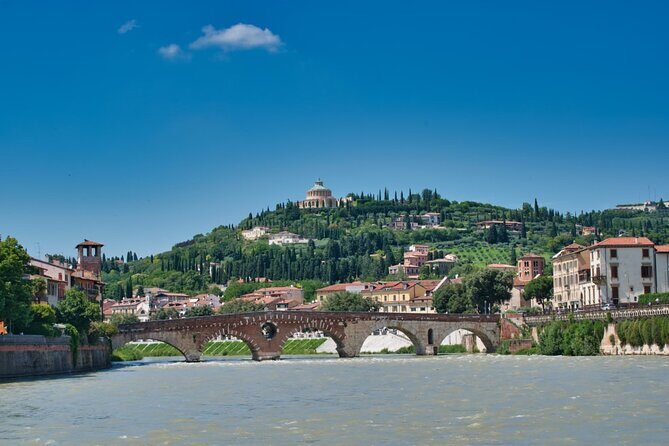 Verona Highlights with Local: Walking Tour Juliet's House Tickets - Local guide energy: what you can learn from Adrea’s approach
