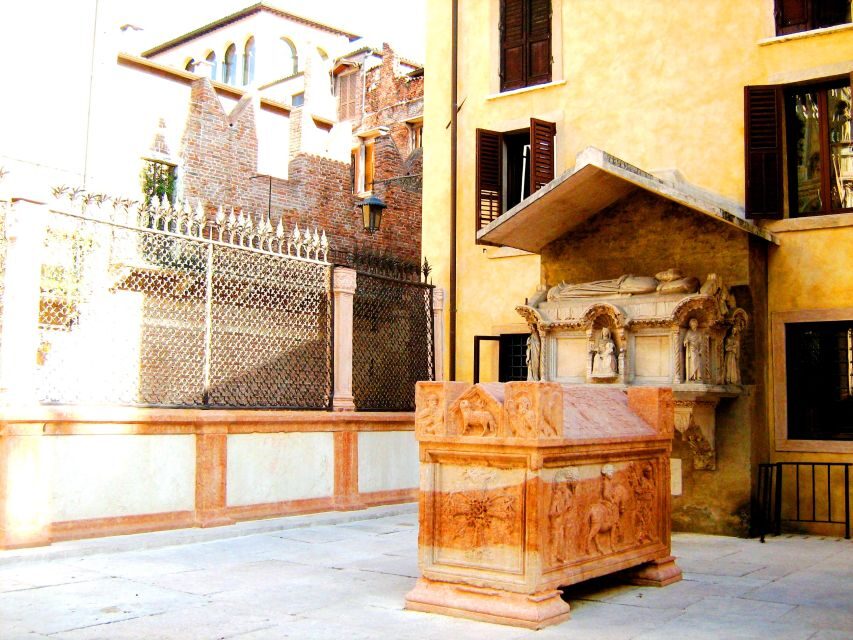 Verona: History and Hidden Gems Guided Walking Tour - Piazza Bra to the Arena: the smart starting point for first-timers