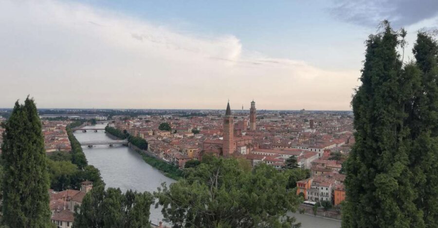 Verona: Night Walking Tour - Getting started: the Funicolare di Castel San Pietro launch